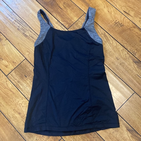 Lululemon tank top - Picture 4 of 4